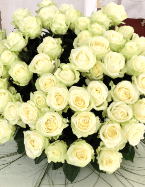 Bouquet di rose bianche